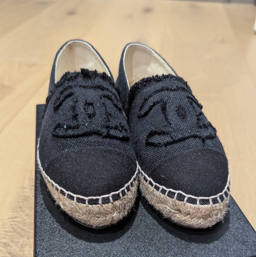Chanel espadrilles black canvas CC size 36